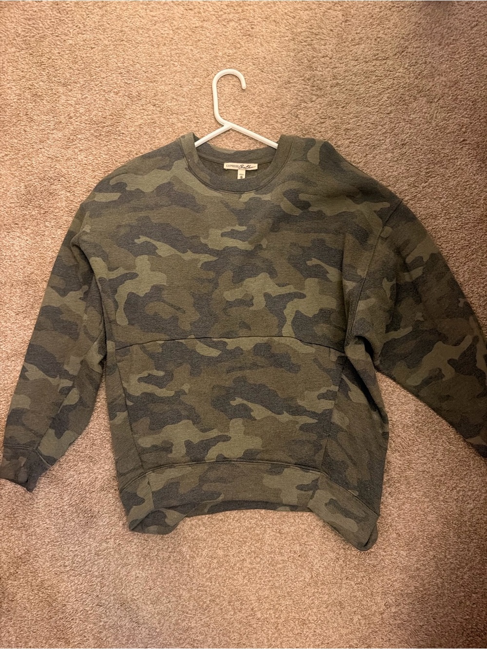Express Women's Camo Crewneck Sweatshirt - Olive & Dark Green